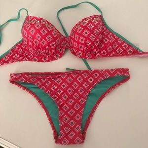 Woman’s Hollister bikini size Large